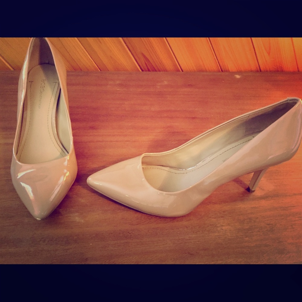 BCBG generation nude/tan color heels patent